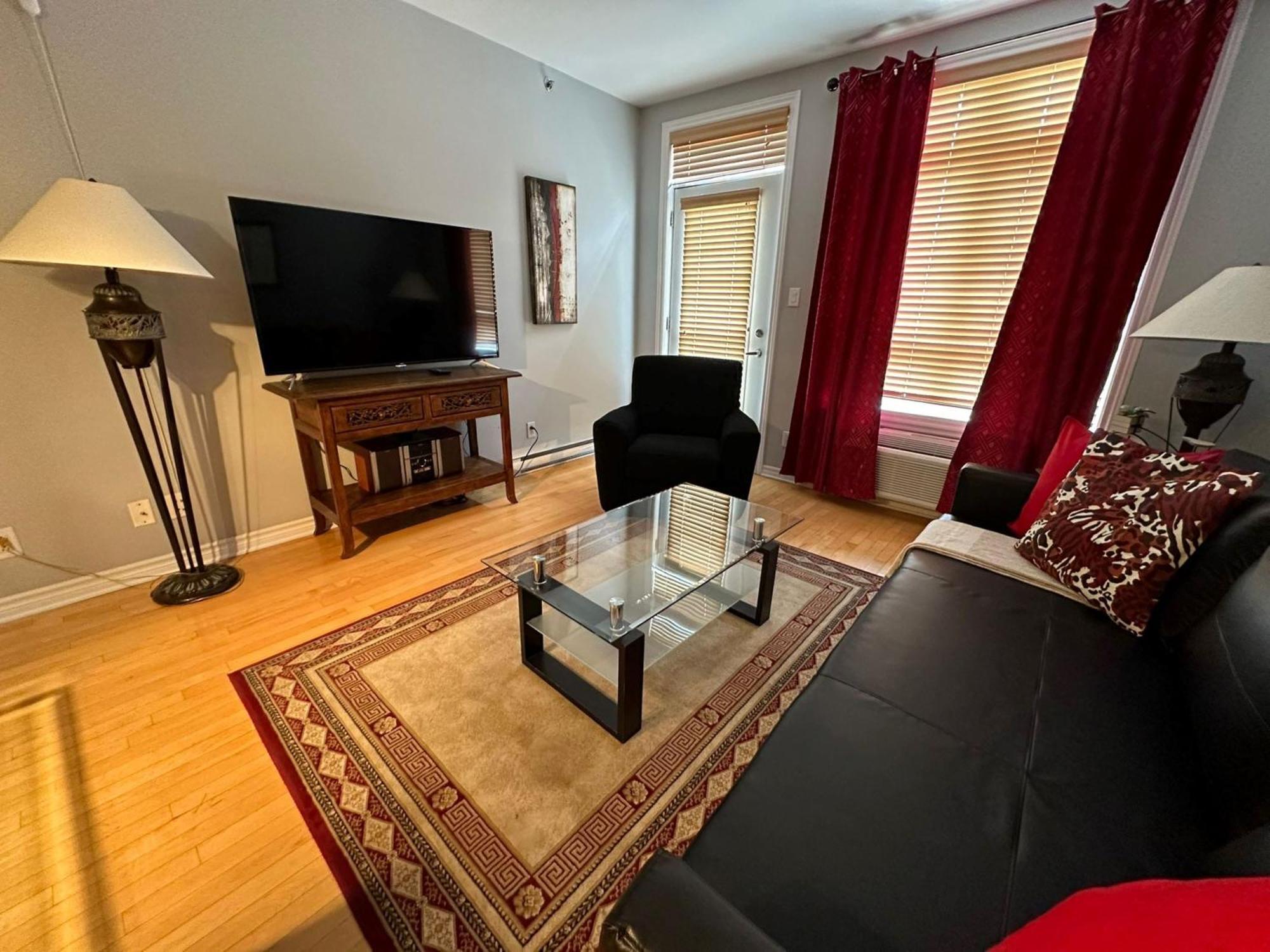 Aparthotelmontreal By Les Terrasses Saint Urbain 2225i2 Apartment